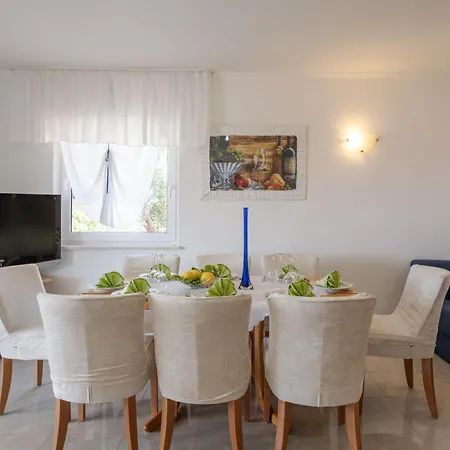 Apartment Marelic - Sun