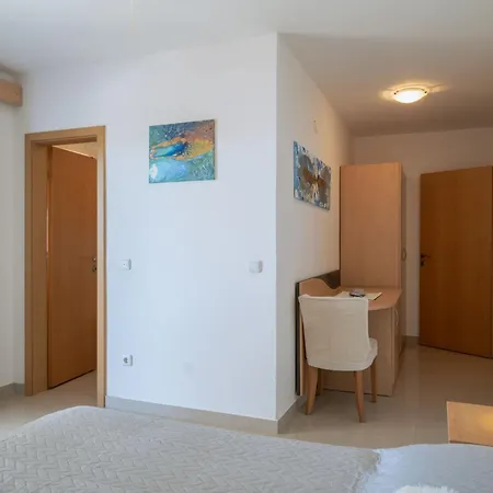 Apartment Marelic - Sun
