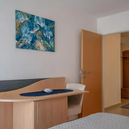 Apartment Marelic - Sun *