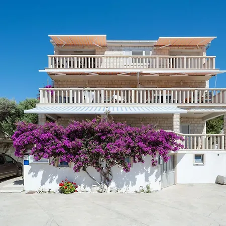 Marelic - Sun Apartment Zavalatica