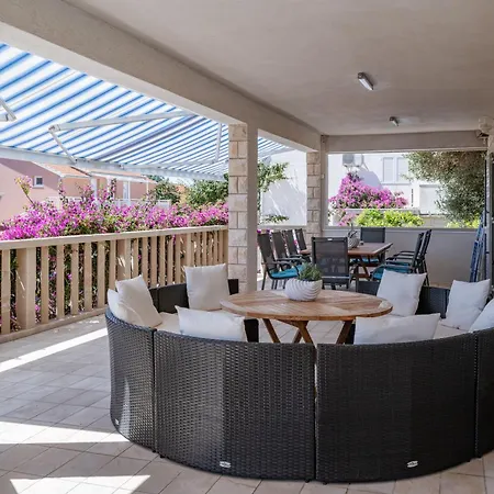 Marelic - Sun 아파트 *